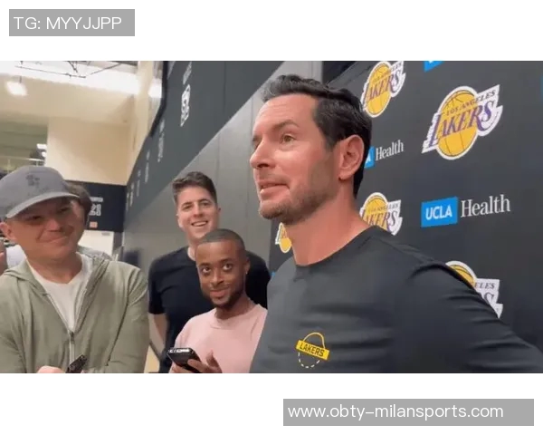 雷迪克谈太阳队合练情况强调球队凝聚力与现实挑战